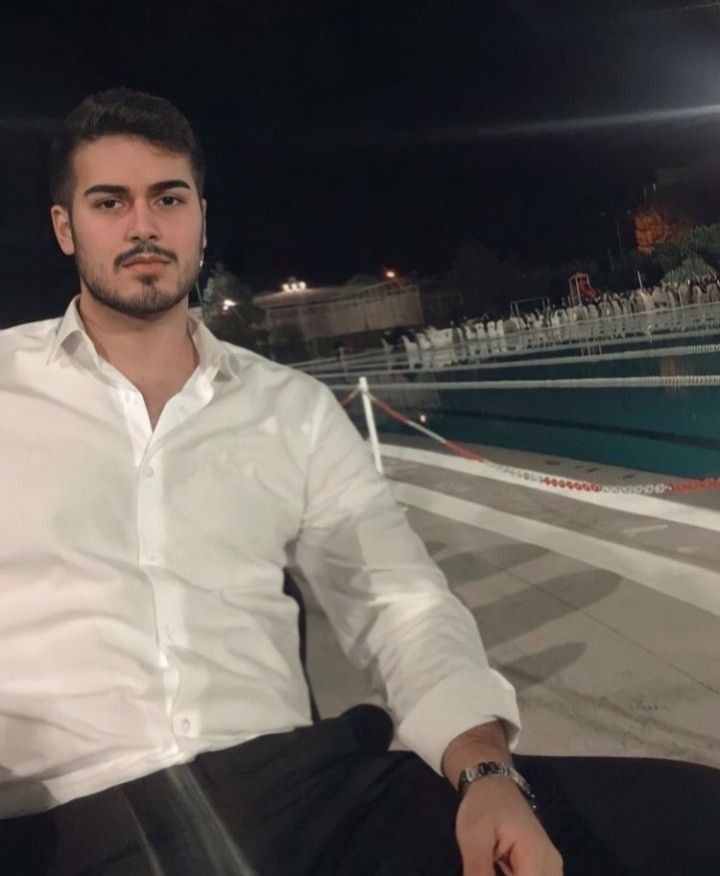Ömer Ş.